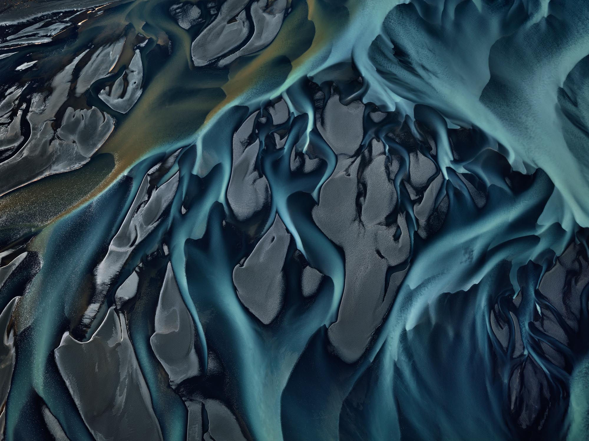 Fiume Thjorsá #1, Islanda, 2012, photo © Edward Burtynsky, courtesy ADMIRA, Milano.